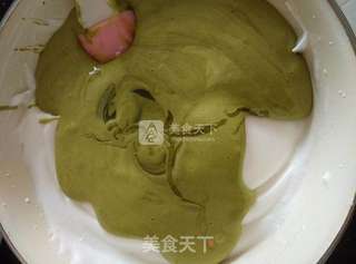 #ACA烘焙明星大赛#抹茶蜜豆蛋糕卷的做法步骤:6