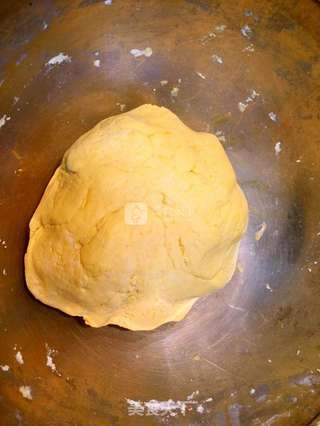 【豆沙夹心南瓜饼】的做法步骤:4