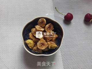 无花果樱桃银耳汤的做法步骤:3