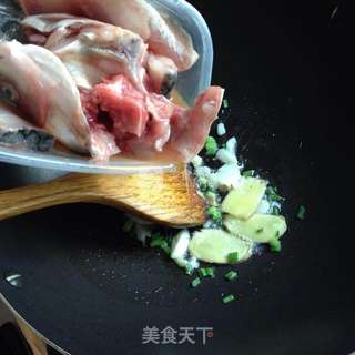 酸菜鱼的做法步骤:5