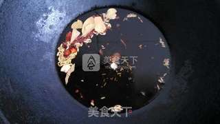 红油辣子洋葱酥的做法步骤:2