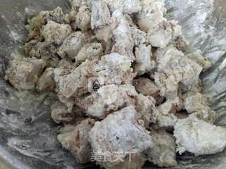 糖醋排骨的做法步骤:2