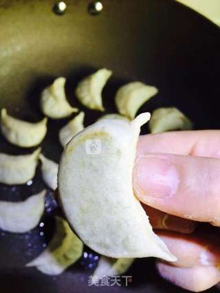 冰花煎饺的做法步骤:26