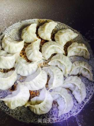 冰花煎饺的做法步骤:28