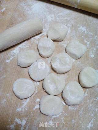 荠菜饺子的做法步骤:7