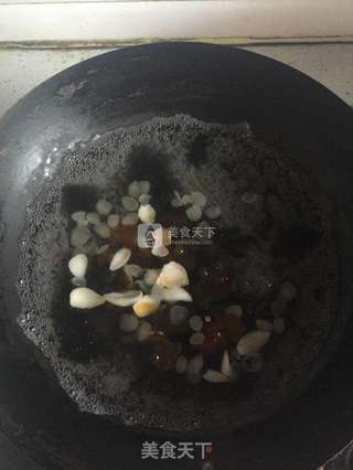 木瓜牛奶炖桃胶皂角的做法步骤:4