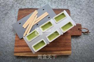 牛油果抹茶冰棒的做法步骤:4