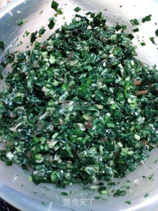 烫面荠菜煎饺的做法步骤:5