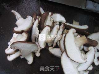 香菇肉丝面条的做法步骤:4