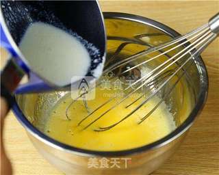 香草酸奶油樱桃冰淇淋的做法步骤:4