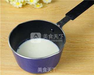 香草酸奶油樱桃冰淇淋的做法步骤:3