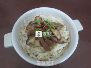 香菇肉丝面条的做法步骤:9