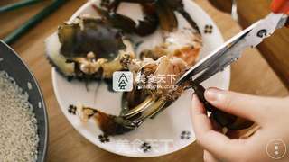 一厨作珐琅锅之煮出会“开花”的螃蟹粥的做法步骤:2