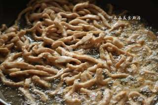 京酱肉丝的做法步骤:5