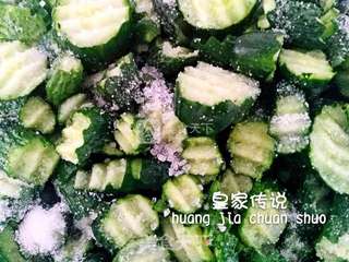 醉腌嫩黄瓜的做法步骤:2
