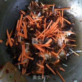 鱼香肉丝的做法步骤：6