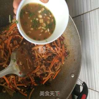 鱼香肉丝的做法步骤：8