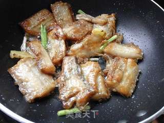 红烧带鱼的做法步骤:6