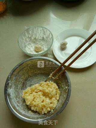 #咸蛋黄土豆丸子的做法图解4