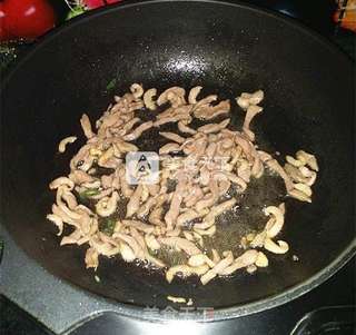 鸭脯炒青椒的做法步骤:9