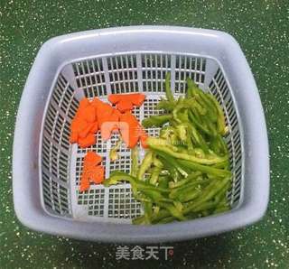 鸭脯炒青椒的做法步骤:4