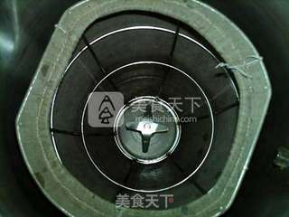 黑芝麻核桃豆浆的做法步骤:3