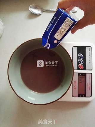红豆沙牛奶冰棒的做法步骤:6