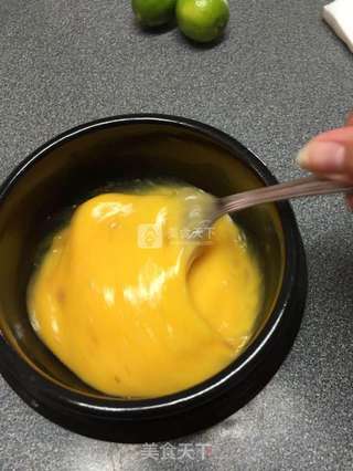 石锅蒸蛋羹的做法步骤:2