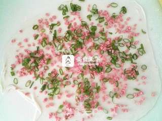 【香葱火腿油饼】的做法步骤：4
