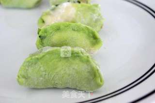 菠菜韭菜饺的做法步骤:9