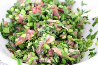菠菜韭菜饺的做法步骤:3