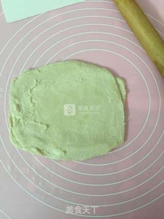 酥皮香肠卷的做法步骤:2