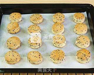  咸香黑芝麻松饼的做法的做法步骤：13