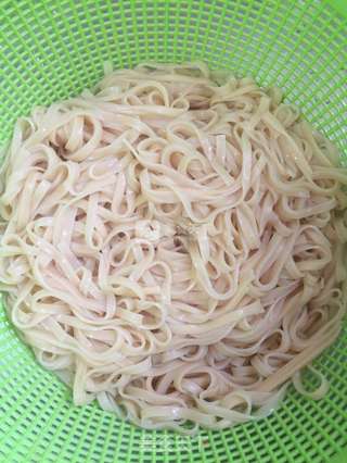 葱油拌面的做法步骤:2