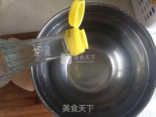 炝拌藕片的做法步骤:2