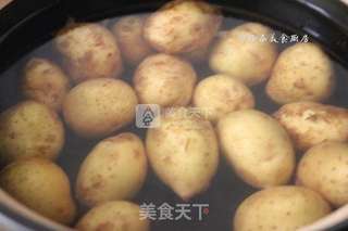 香烤小土豆的做法步骤:2
