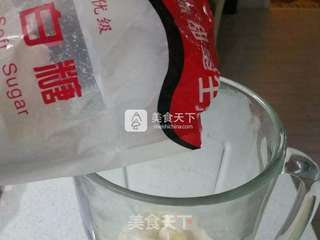香蕉奶昔的做法步骤:4