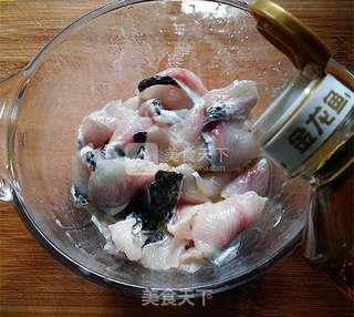 水煮乌鱼片的做法步骤:5