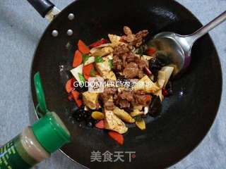 夏季完胜瘦腿瘦臀的妙招之经典素食牛肉酱烧豆腐的做法步骤:8