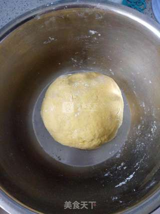 香葱火腿南瓜卷的做法步骤:4