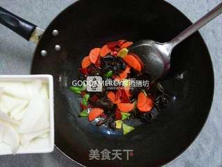 夏季完胜瘦腿瘦臀的妙招之经典素食牛肉酱烧豆腐的做法步骤:5