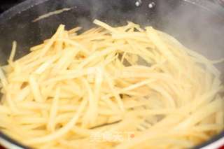 麻辣土豆鸡丝的做法步骤:8