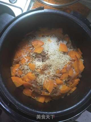 新疆羊肉抓饭的做法步骤:13