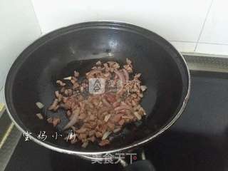  牛肉牛排酱炒意面的做法步骤：5