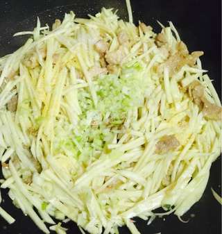 秘制茭白肉片的做法步骤:10