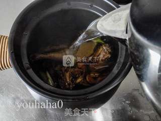 砂锅酱烧鸭的做法步骤:6