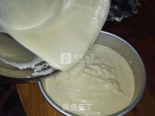 8寸戚风蛋糕的做法步骤:12