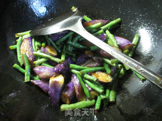 带豆炒茄子 的做法步骤：7