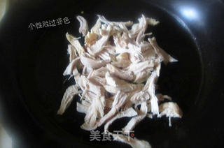 干煸鸡丝，也可以当小零食的做法步骤：4