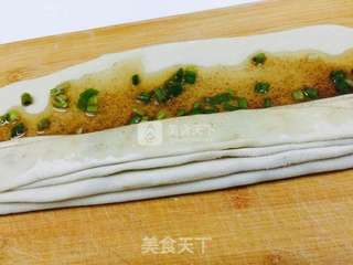 葱花饼的做法步骤:9